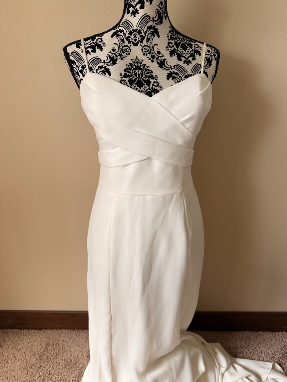 Elegant White Strap Spaghetti Wedding Dress with Cross-Over Bodice